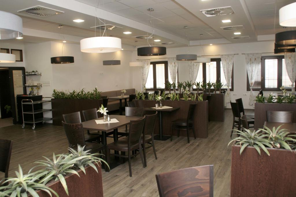 Penzion Aladdin Teplice Exterior photo